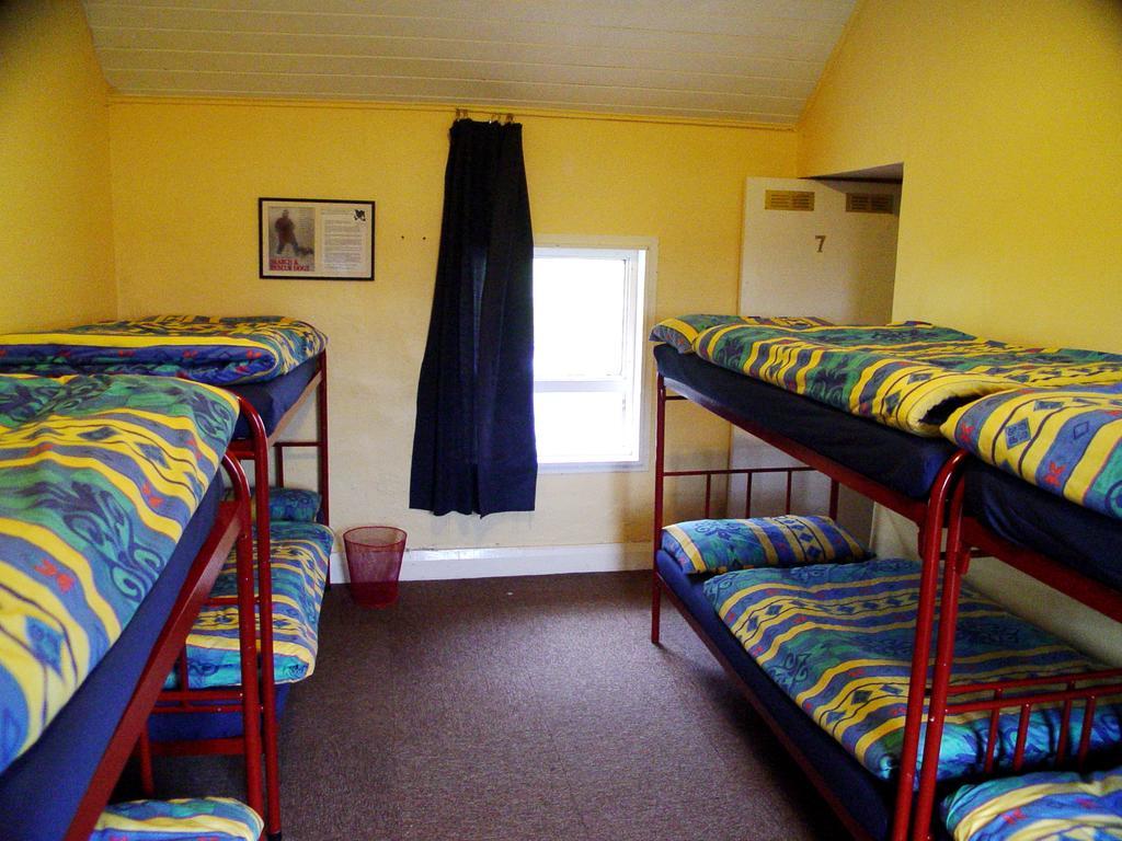Ben Lettery Connemara Hostel Galway Room photo